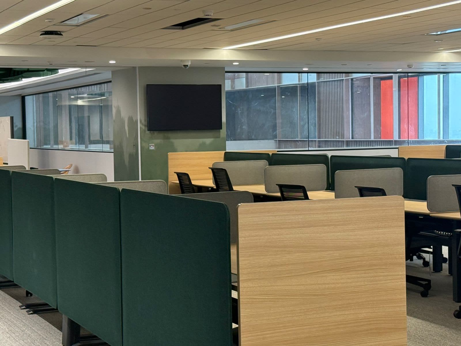 Table Space, Amex DT3 by Design Domain, Chennai, image 5
